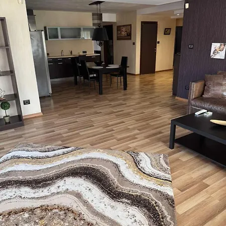 Lejlighed A Luxury Apartment,3 Bedrooms